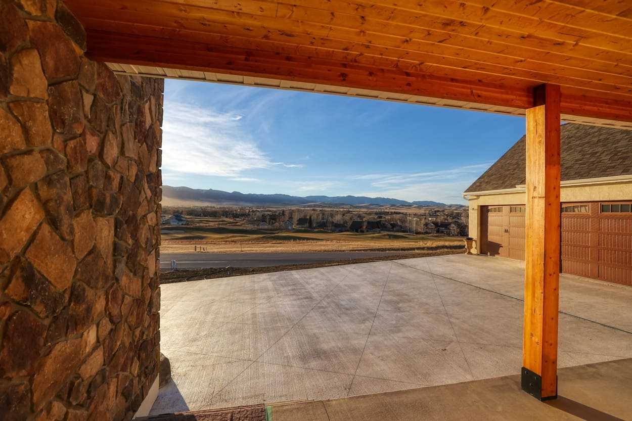 Why Build a Custom Home in Wyoming?
